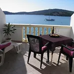 Prova 4 Apartment Tisno